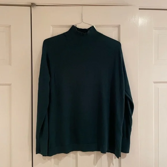 Massimo Dutti wool/silk oversized turtleneck sweater in emerald green - Picture 1 of 8